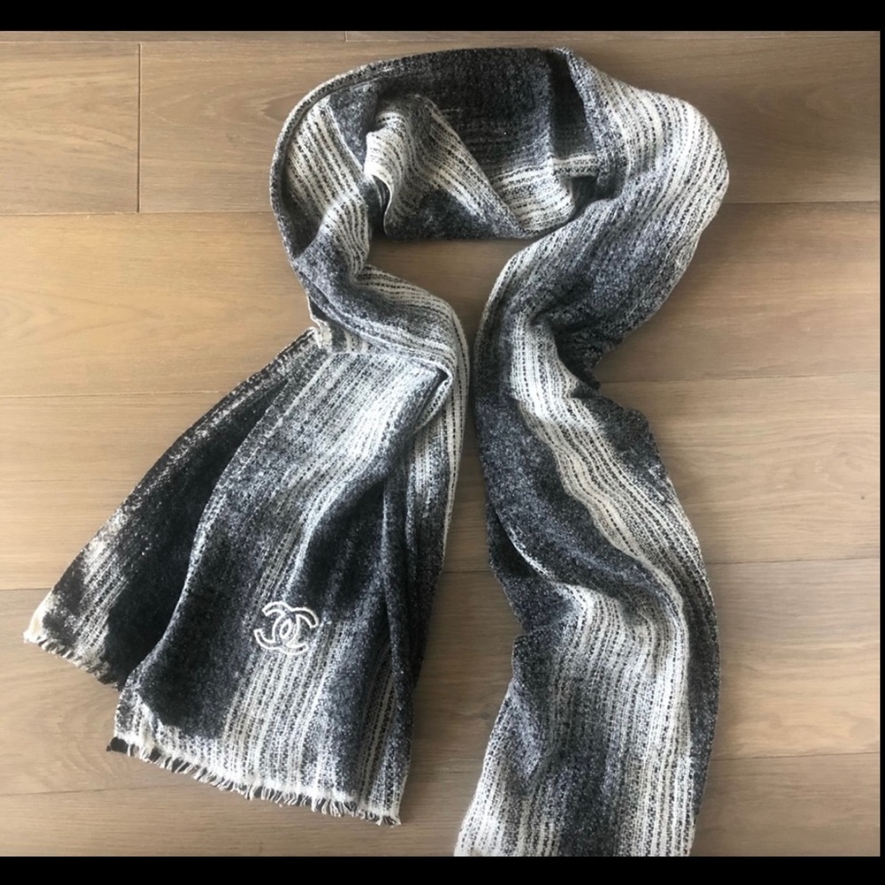 Chanel cashmere gray white gradient scarf